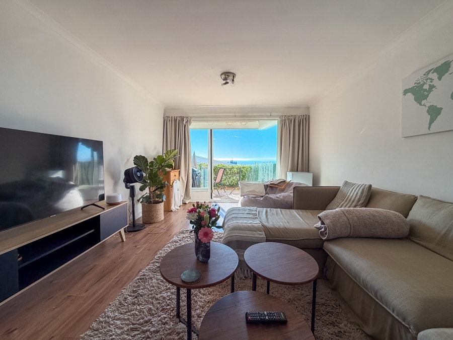2 Bedroom Property for Sale in Vredehoek Western Cape